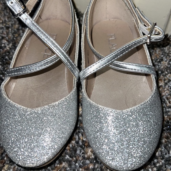 Girls toddler shoes size 7. Preloved!! The children’s place. - Picture 4 of 4